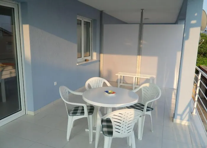 Appartamento With A Parking Space - 12498 Novi Vinodolski